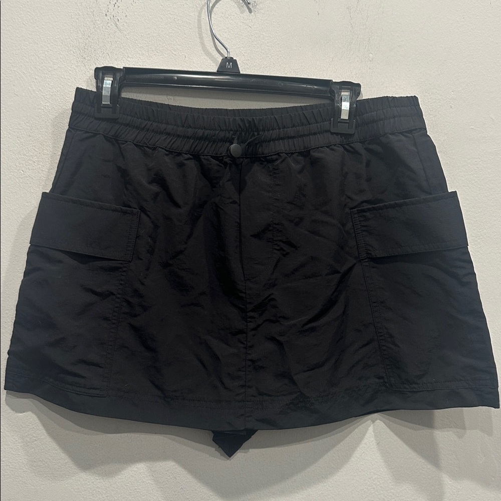 Zara Black Cargo Skort Nylon Women’s medium black pockets sporty athleisure